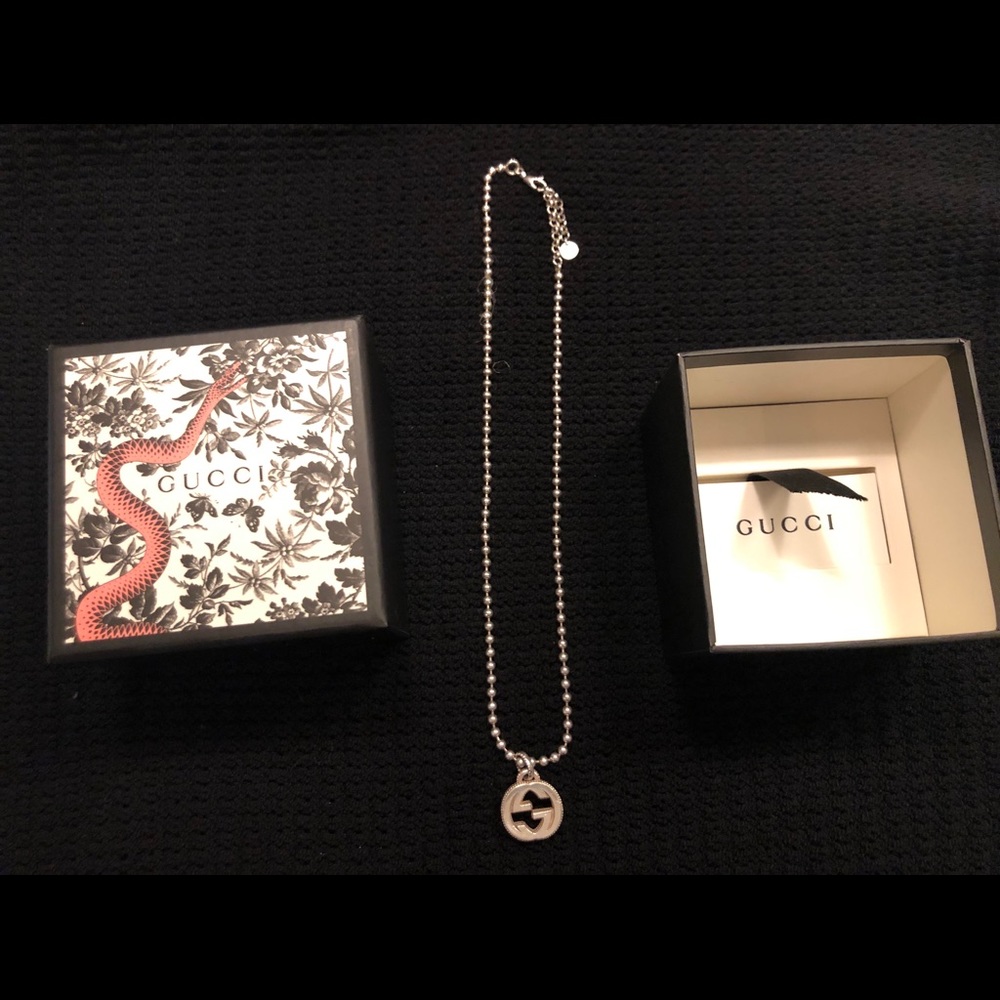 Gucci silver necklace